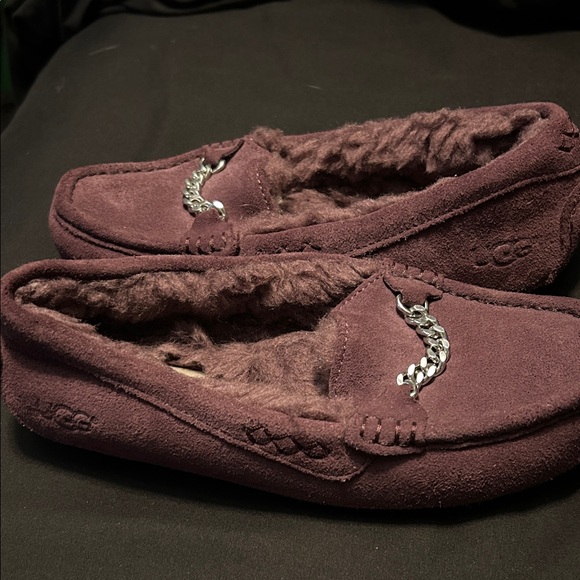 UGG Women's Purple Slippers with Chain Detail - Picture 1 of 4